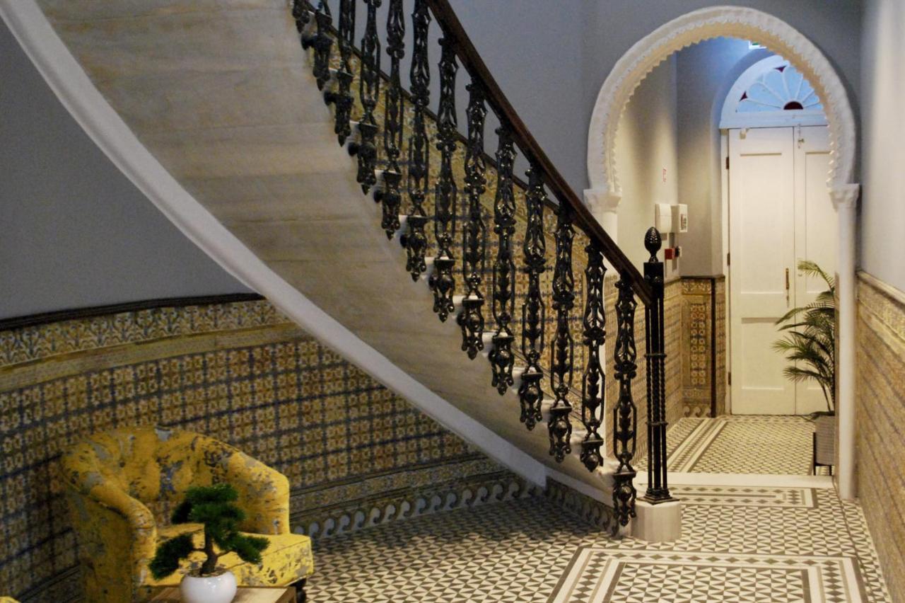 Luxurious Penthouse Studio With Private Terrace - Grand Central House ยิบรอลตาร์ ภายนอก รูปภาพ